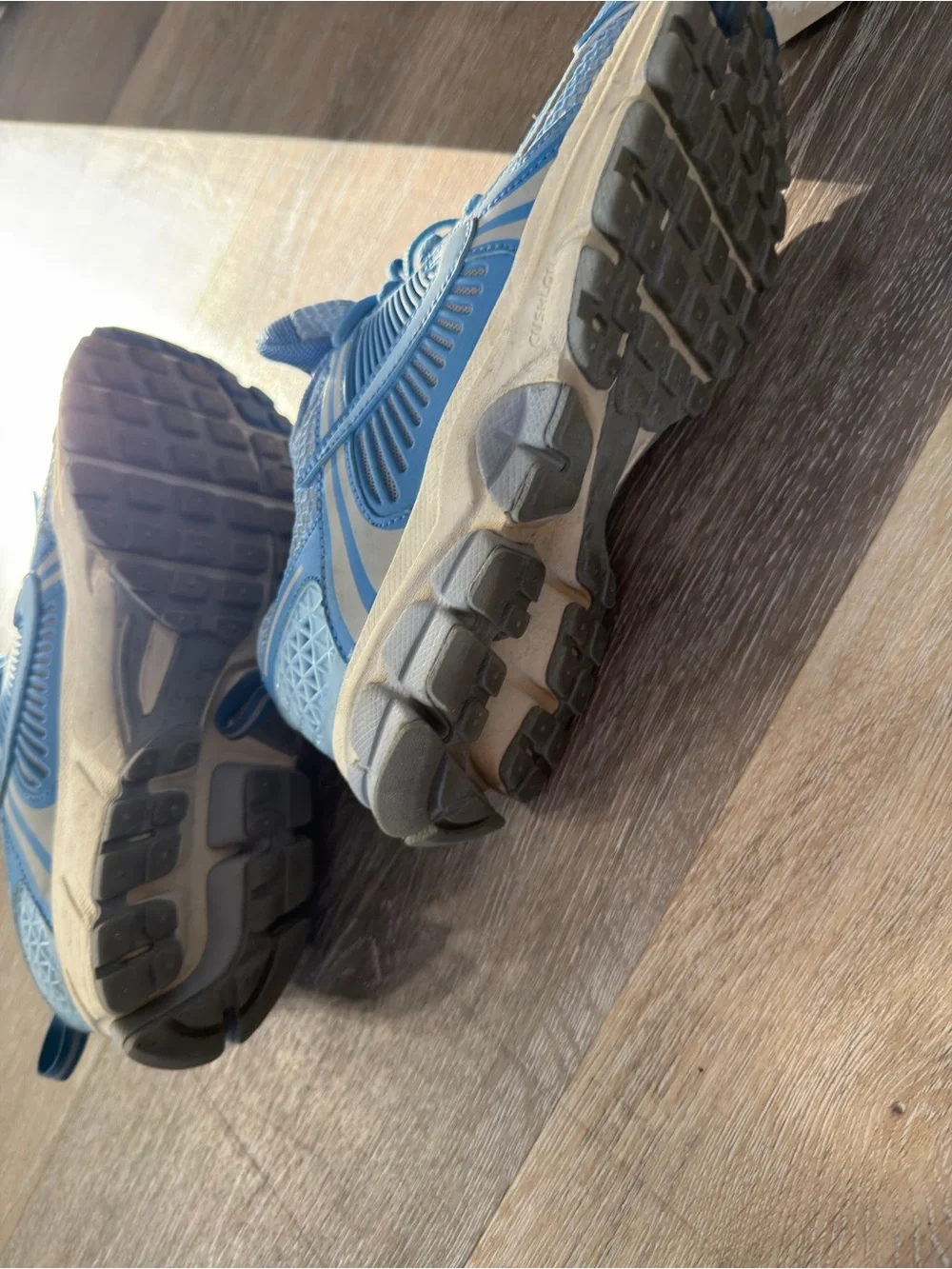 Nike Vomero 5 Big Kids' Shoes size7Y